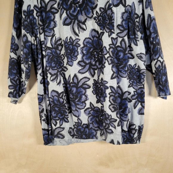 Avenue Gray Black Roses V Neck Long Sleeve Sweater Women Size 22/24 - Picture 8 of 9